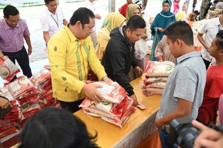 Wali Kota Padang Sidempuan Irsan  Nasution saat meninjau GPM di Alaman Bolak Pusat Kota Padangsidempuan. (IST)
