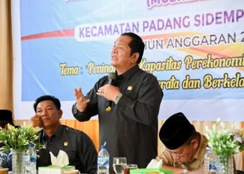 Wali Kota Padangsidempuan Irsan Nasution saat memberikan sambutan pada Musrenbang Kecamatan Padangsidempuan Selatan.  (ist)
