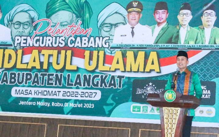 Wakil Gubernur Sumut Musa Rajekshah menghadiri acara Pelantikan Pengurus Cabang Nahdlatul Ulama (PCNU) Kabupaten Langkat Masa Khidmat 2022-2027 di Jantera Malay Rumah Dinas Bupati Langkat, Rabu (1/3).  (DISKOMINFO)