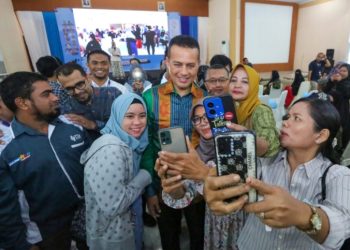 Wakil Gubernur (Wagub) Sumatera Utara (Sumut) Musa Rajekshah menghadiri gelaran Pesta Wirausaha Sumut 2023 oleh Komunitas Pengusaha Tangan Di Atas (TDA) di Asrama Haji Medan, Rabu (1/3). (DISKOMINFO)