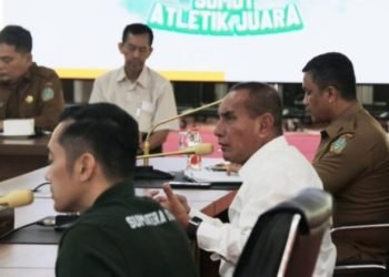 Gubernur Sumatera Utara (Sumut) Edy Rahmayadi saat menerima Audiensi Pengurus Provinsi Persatuan Atletik Seluruh Indonesia (Pengprov PASI) Sumut, Selasa (7/3). (DISKOMINFO)