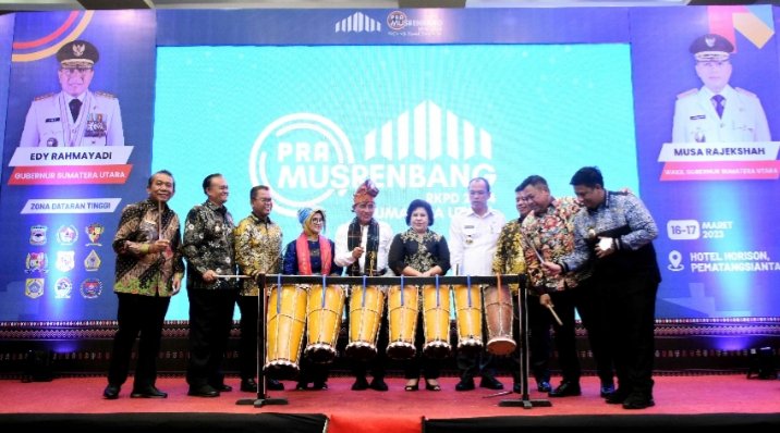 Gubernur Sumut, Edy Rahmayadi membuka Pra Musrenbang RKPD 2024 Sumut untuk Zona Dataran Tinggi yang diselenggarakan di Hotel Horison,  Jalan Rakutta Sembiring, Kota Pematangsiantar, Jum'at (17/3/2023). (Diskominfosu)