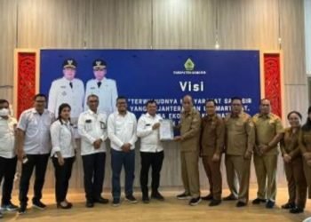 Serahterima antara BPPW Sumut dengan Pemkab Samosir.(Suriono Brandoi)
