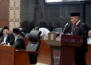 Gubernur Sumatera Utara (Sumut) Edy Rahmayadi menghadiri serta menyampaikan Laporan Keterangan Pertanggungjawaban (LKPJ) dan pembahasan Rancangan Peraturan Daerah di Ruang Sidang Paripurna Gedung DPRD Sumut Jalan Imam Bonjol Medan, Rabu (29/3). (diskominfo)
