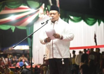 Bupati Tapsel Dolly Pasaribu saat memberikan sambutan pada pembukaan MTQN Ke-55 tingkat Kabupaten Tapsel. (IST)