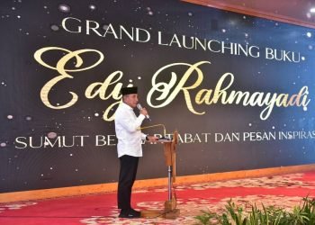 Gubernur Sumatera Utara (Sumut) Edy Rahmayadi saat acara Grand Launching 'Buku Edy Rahmayadi: Sumut Bermartabat dan Pesan Inspirasi' di Aula Tengku Rizal Nurdin, Jalan Sudirman Nomor 41, Medan, Kamis (16/3/2023). (Diskominfo)