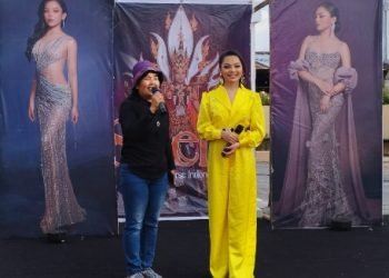 Sheira disambut hangat saat pulang kampung ke Samosir. (Suriono Brandoi)