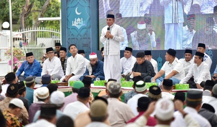 Gubernur Sumatera Utara (Sumut) Edy Rahmayadi menghadiri acara Ramadan Berbagi yang dilaksanakan di Halaman Rumah Jabatan Gubernur Sumut, Jalan Sudirman Medan, Sabtu (1/4/2023). (Diskominfosu)