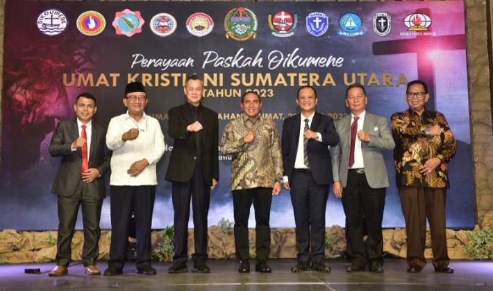 Gubernur Sumatera Utara (Sumut) Edy Rahmayadi menghadiri acara Perayaan Paskah Oikumene di Gereja Bethel Indonesia (GBI) Rumah Persembahan, Jalan Jamin Ginting Medan, Jumat (28/4/2023). (Diskominfo)