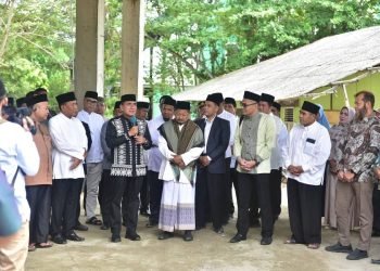 Gubernur Sumatera Utara (Sumut) Edy Rahmayadi menghadiri acara Buka Puasa Bersama di Pondok Pesantren Mawaridussalam, Jalan Peringgan, Batangkuis, Kabupaten Deliserdang, Minggu (9/4/2023). (Diskominfo)