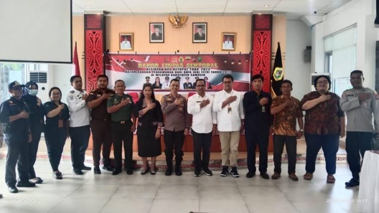 Rapat Forkopimda dalam rangka operasi ketupat Toba.(Suriono Brandoi).