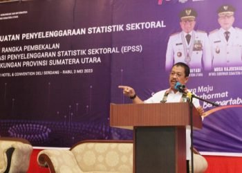 Sekretaris Daerah Provinsi (Sekdaprov) Sumatera Utara  (Sumut) Arief S Trinugroho diwakili Staf Ahli Gubernur Kaiman Turnip membuka Penguatan Penyelenggaraan Statistik Sektoral dalam rangka Pembekalan Evaluasi Penyelenggaraan Statistik Sektoral (EPPS) Lingkungan Provinsi  Sumut di Tong's Inn Hotel & Convention Jalan Pasar V Kebun Kelapa Kualanamu, Kecamatan Beringin, Deliserdang, Rabu (3/5). (DISKOMINFO SUMUT)
