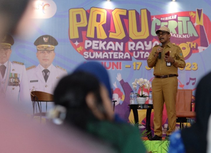 Kepala Dinas Komunikasi dan Informatika Provinsi Sumatera Utara (Sumut) Ilyas Sitorus menjadi narasumher pada talkshow Pemanfaatan Teknologi Terbaru Untuk Mendukung Kinerja di Pekan Raya Sumatera Utara (PRSU) Jalan Gatot Subroto Medan, Senin (17/7).  (Diskominfo Sumut)