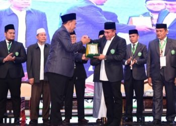 Gubernur Sumatera Utara Edy Rahmayadi menghadiri acara Seminar Nasional yang diselenggarakan Universitas Al Washliyah (UNIVA) di Aula RIS Kantor Gubernur Sumut, Jalan Pangeran Diponegoro Medan, Sabtu (22/7/2023). (Diskominfo Sumut)