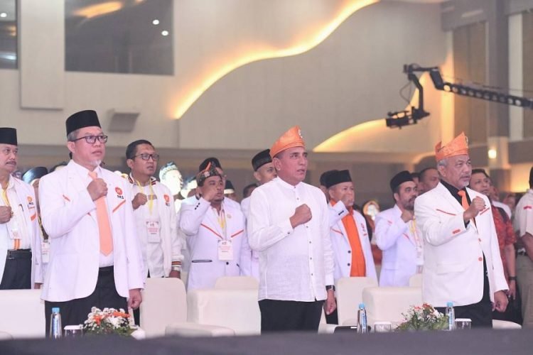 Gubernur Sumatera Utara (Sumut) Edy Rahmayadi menghadiri Konsolidasi Pemenangan Pemilu Partai Keadilan Sejahtera (PKS) di Medan International Convention Centre, Jalan Gagak Hitam Nomor 7, Medan, Sabtu (15/7/2023). (Diskominfo Sumut)