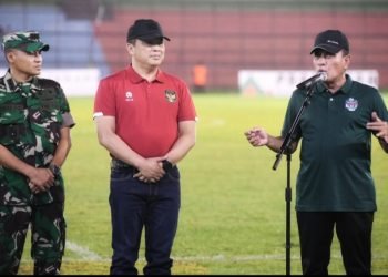 Gubernur Sumatera Utara (Sumut) Edy Rahmayadi bersama Kepala Kepolisian Daerah (Kapolda) Sumut, Irjen. Pol. Agung Setya Imam Effendi menghadiri sekaligus membuka Turnamen Edy Rahmayadi Cup Tahun 2023 di Stadion Teladan Medan, Kamis (10/8/2023). (Diskominfo Sumut)