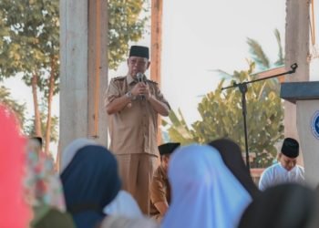 Wakil Wali Kota Padangsidimpuan saat memberikan sambutan di Safari Maulid di Masjid Al- Ihsan Al Badriyah Kelurahan Sabungan Jae Kecamatan Padangsidimpuan Hutaimbaru. (IST)