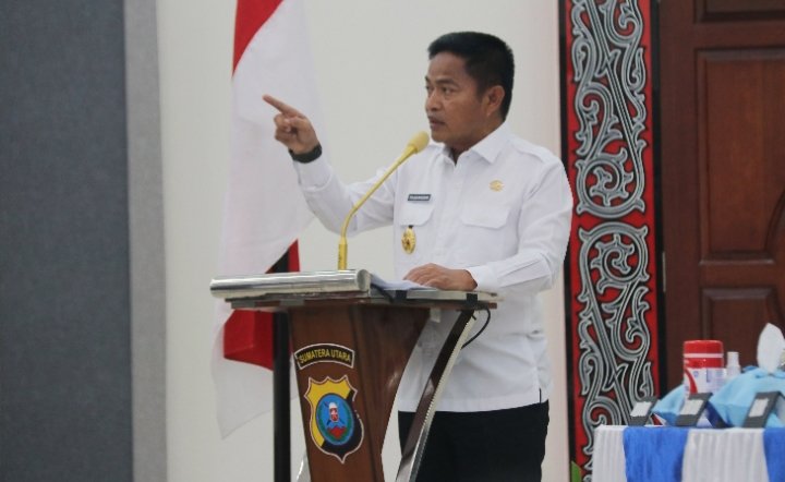 Penjabat (Pj) Gubernur Sumatera Utara Hassanudin menghadiri Rapat Koordinasi Lintas Sektoral Operasi Kepolisian Terpusat "MANTAP BRATA TOBA 2023-2024" di Aula Tribrata Lantai I Mapoldasu Jalan Sisingamangaraja Km.10,5, Nomor 60, Timbang Deli, Medan Amplas, Kota Medan, Rabu (4/10). Dalam rangka pengamanan Pemilu tahun 2024 di Wilayah Provinsi Sumatera Utara.(Diskominfo Provsu)