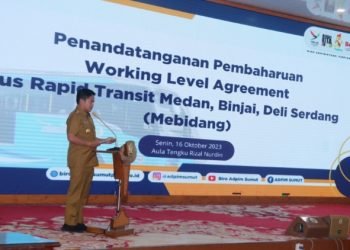 Penjabat (Pj) Gubernur Sumatera Utara (Sumut) Hassanudin menandatangani Pembaharuan Working Level Agreement (WLA) Bus Rapid Transit Medan, Binjai, Deliserdang (Mebidang) di Aula Tengku Rizal Nurdin, Rumah Dinas Gubernur Sumut Jalan Sudirman Nomor 41 Medan, Senin (16/10).(Diskominfo Provsu)