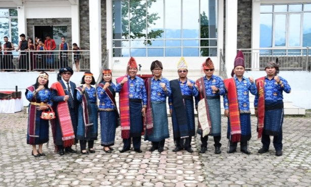 Peringatan Hari Ulos di Kabupaten Samosir.(Suriono Brandoi)