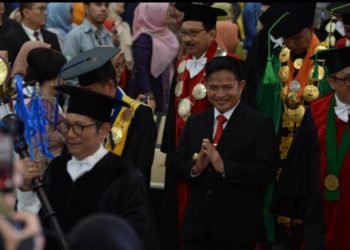Pj Gubernur Sumut Hassanudin menghadiri dan memberi sambutan pada Sidang Terbuka Dies Natalis Universitas Sumatera Utara (USU) di Auditorium USU Jalan Dr Mansyur Kota Medan, Selasa (24/10). (Diskominfo Provsu)