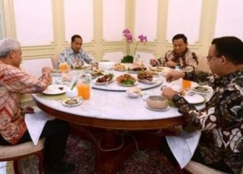 Tiga bakal capres yaitu Anies Baswedan, Ganjar Pranowo, dan Prabowo Subianto, makan siang bersama Presiden Jokowi di Istana Merdeka, Jakarta, Senin (30/10/2023). (TROL)