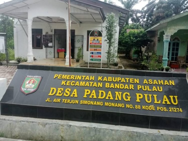 Kantor Desa Padang Pulau (IST)