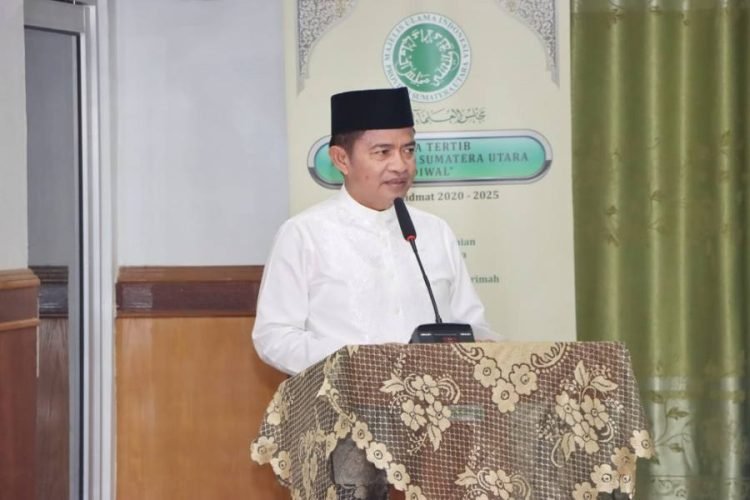 Penjabat (Pj) Gubernur Sumatera Utara (Sumut) Hassanudin  menghadiri Peringatan Maulid Nabi Besar Muhammad SAW Tahun 1445 H/2023 M dan Pelantikan Lembaga Ukhuwah Islamiyah MUI Sumut periode 2023-2025 di Aula Kantor  MUI Sumut, Jalan Majelis Ulama Nomor 3 Medan, Sabtu (7/10). (DISKOMINFO SUMUT)