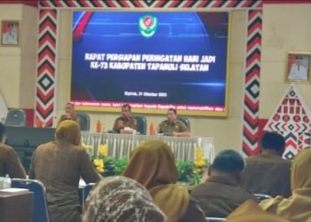 Sekda Tapsel  Sofyan adil memimpin Rapat Persiapan Hari Jadi ke-73. (IST)