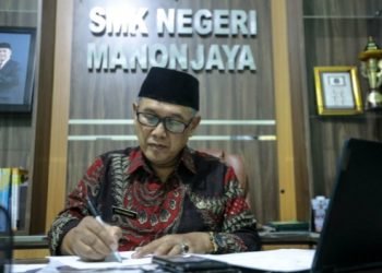 Kepala SMKN Manonjaya, Wawan Munawar Ridwan. (IST)