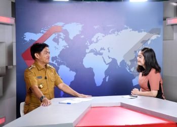 Pj Gubernur Sumut Hassanudin menjadi Narasumber pada Talkshow di Kompas TV dan Tribun Medan TV di Gedung Kompas Gramedia, Jalan Wahid Hasyim, Medan, Selasa (19/12/2023). (Diskominfo Sumut)