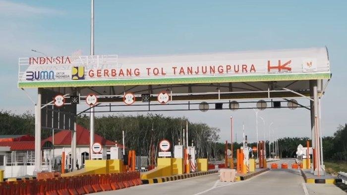 Gerbang Tol Tanjungpura. 