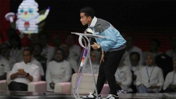 Kecerdasan emosional Gibran dinilai belum matang.