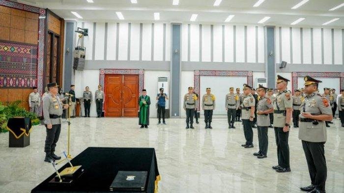Kapolda Sumut Irjen Agung Setya saat melantik Kapolres Nias dan Madina.