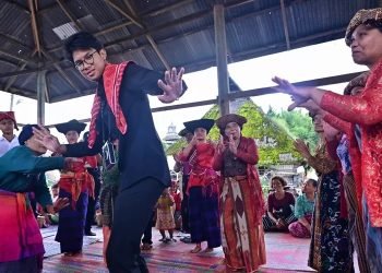 Alam Ganjar kunjungi kampung wisata yang berada di Desa Dokan, Kabupaten Karo, Sumatera Utara, Kamis (25/1).