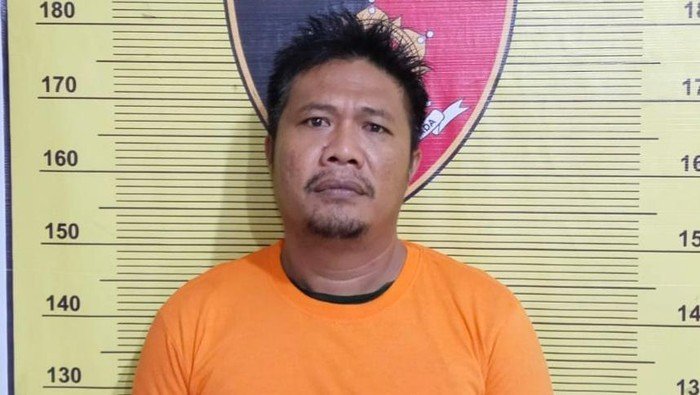 Azhari, warga Belawan yang ditangkap di Langkat saat jual Pertalite Oplosan. 