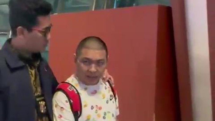 Putra Wibowo, DPO bos robot trading Viral Blast, ditangkap Bareskrim.