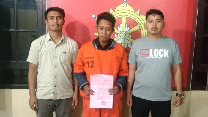Folokof Siboro saat diamankan di Polres Dairi.