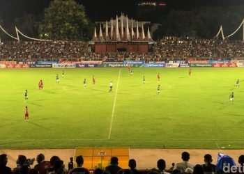 Laga Semen Padang FC Vs PSMS Medan. 