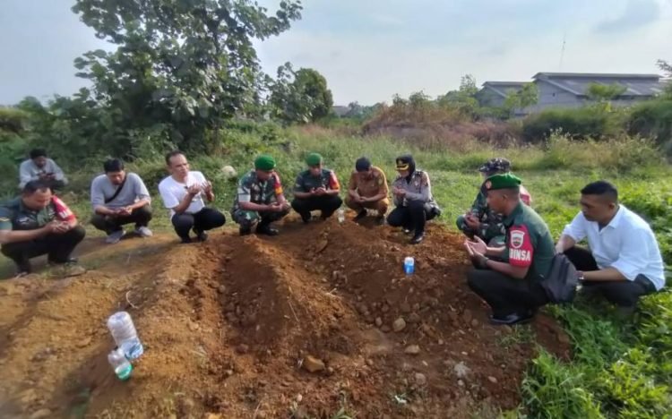 Jenazah pria Mr X alias tanpa identitas yang menjadi korban ledakan gas di Jalan Sisingamangaraja (SM Raja) Medan, akhirnya dimakamkan.