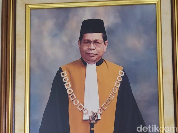 Yahya Harahap.