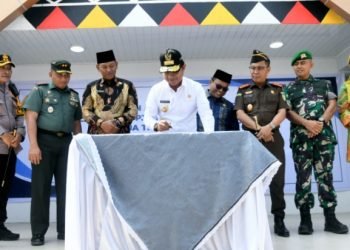 Pj Gubernur Sumut Hassanudin bersilaturahmi bersama Tokoh Masyarakat Kota Padangsidimpuan sekaligus meresmikan Alun-alun Kota Padangsidimpuan, Kamis (1/2/2024). (Diskominfo Sumut)