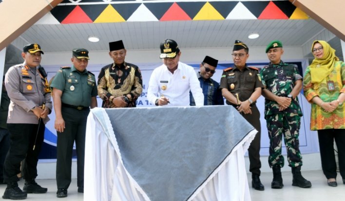 Pj Gubernur Sumut Hassanudin bersilaturahmi bersama Tokoh Masyarakat Kota Padangsidimpuan sekaligus meresmikan Alun-alun Kota Padangsidimpuan, Kamis (1/2/2024). (Diskominfo Sumut)