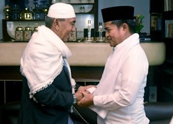 Pj Gubernur Sumut Hassanudin mengunjungi Pondok Pesantren Musthafawiyah, Desa Purba Baru, Kabupaten Mandailing Natal, Rabu (31/1/2024) malam. (Diskominfo Sumut)