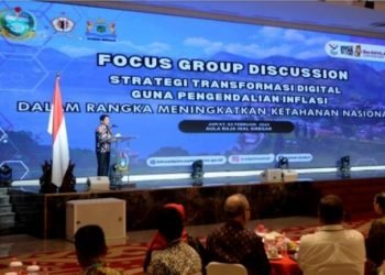Pj Gubernur Sumatera Utara (Sumut) hadiri Focus Group Discussion Strategi Transformasi Digital Guna Pengendalian Inflasi di Aula Raja Inal Siregar, Kantor Gubernur Sumut Jalan Diponegoro Nomor 30 Medan,  Jumat (2/2). (Diskominfo Sumut)