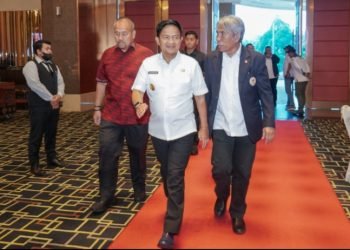 Penjabat (Pj) Gubernur Sumatera Utara (Sumut) Hassanudin menghadiri Rapat Kerja Komite Olahraga Nasional Indonesia (KONI) Sumut Tahun 2024 di Ballroom Grand Mercure Hotel Jalan Sutomo Nomor 1 Medan, Sabtu (3/2). (DISKOMINFO SUMUT)