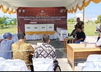 Dua petugas KPPS di Kabupaten Pidie, Aceh, meninggal dunia diduga akibat kelelahan dalam bertugas. 