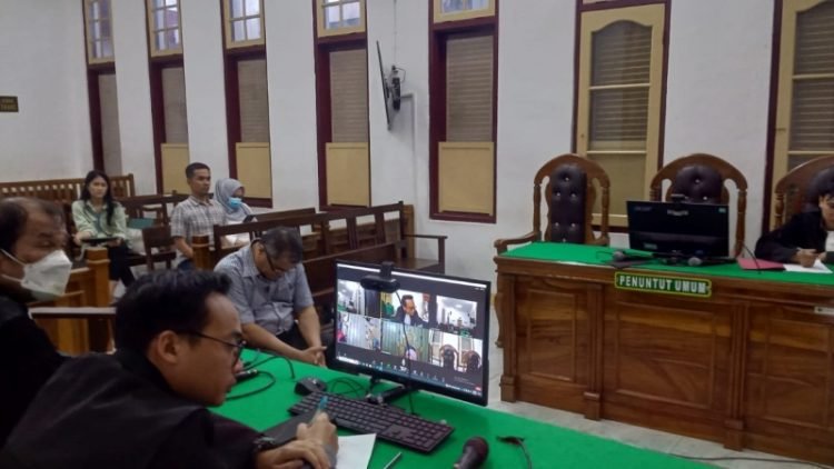 Restu Utama Pencawan saat diadili di Pengadilan Tipikor Medan dengan hukuman 6 tahun dan 6 bulan (6,5 tahun) penjara.