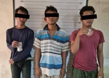 Tiga tersangka diamankan saat penggerebekan.