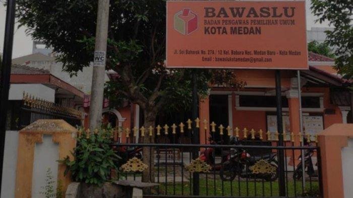 Kantor Bawaslu Medan. 